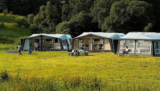 Caravans op camping zonder hagelschade